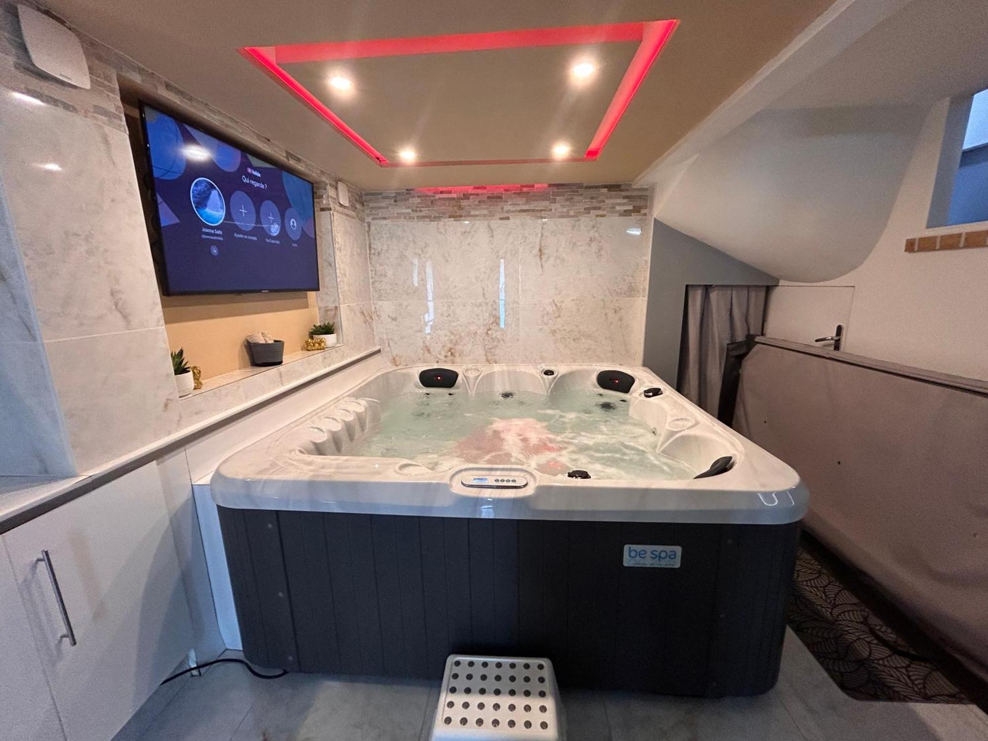 Spa Jacuzzi Moon White Vaudherland Exterior foto